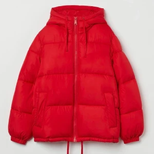 H&M jacka  - En relativt oanvänd populär h&m jacka som är slutsåld. 