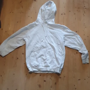 Vit hoodie storlek S - Vit hoodie, storlek s, praktisk. 