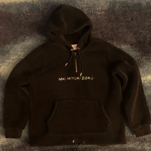 Mki half-zip fleece hoodie (large) - Bra skick! Använd fåtalgånger! Boxig fit.