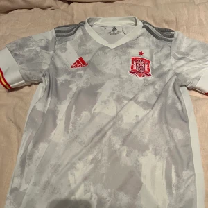 SPANIEN BORTAMATCH TRÖJA - Storlek S Fint skick, som ny!