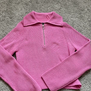 Stickad tröja - Stickad tröja från Lindex! Aldrig använd💕