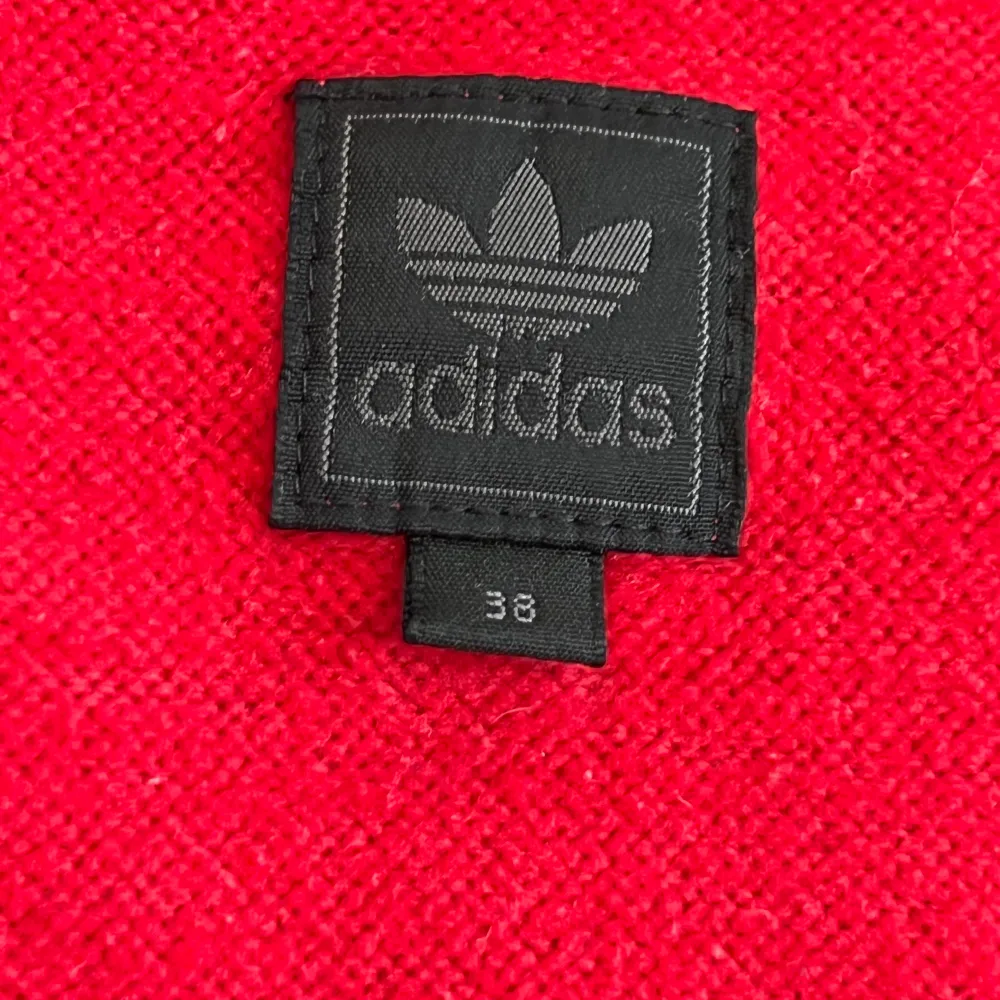 Vintage Adidas Track Jacket - Small (M). Tröjor & Koftor.