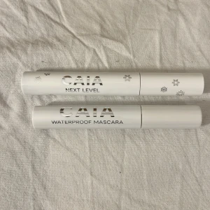 Mascara  - Aldrig använd eller testade mascaror, från caia. En vattenfast och en vanlig. Vattenfast såld 
