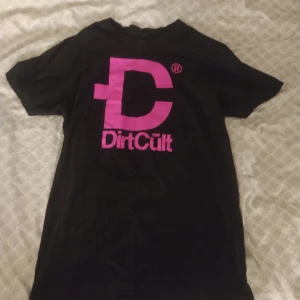 dirtcült t-shirt - Använd en gång och väldigt bekväm