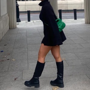 Svarta boots - Säljer nu mina svart boots från RAID. Inte alls mycket använda!! Hojta om du har frågor🙏🏽😘