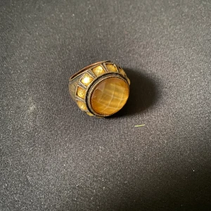 fairycore chunky ring  - got it as a gift but it was too big for me 