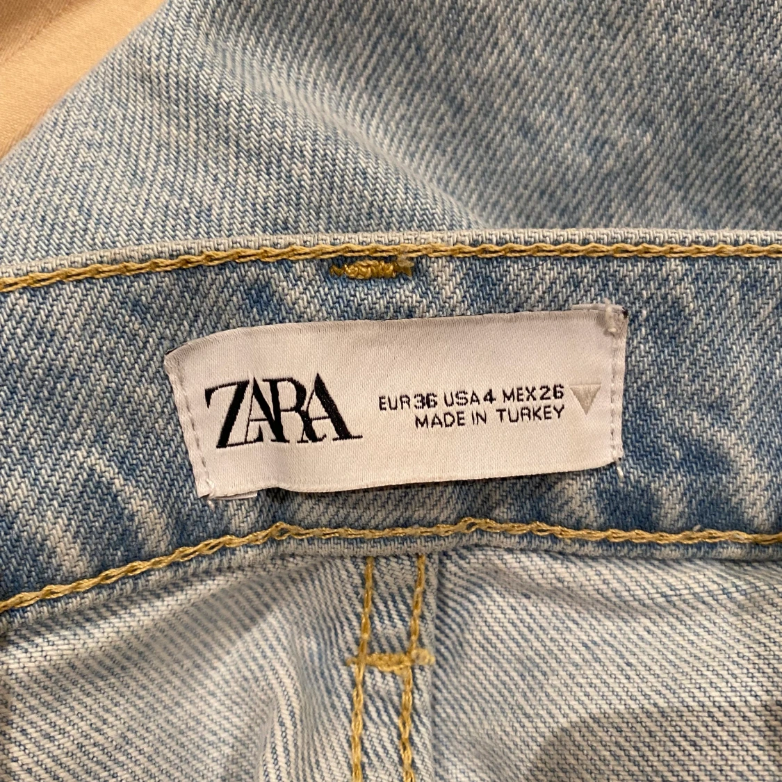 Ljusblå jeans från Zara - 91