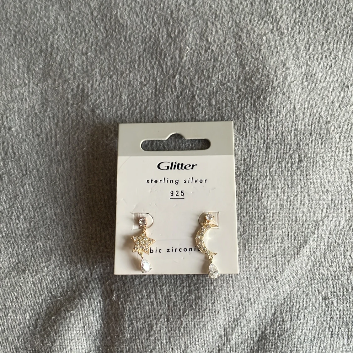 Örhänge måne och stjärna glitter