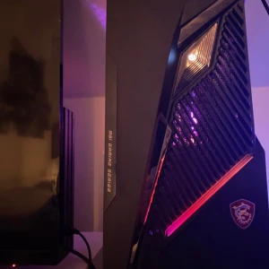 MSI GAMING DATOR - Haft i mer än ett halvår typ. Datorn funkar utmärkt mot alla spel!  CPU: Intel Core i5 RAM: 16GB GRAFIKKORT: NVIDIA GeForce GTX 1660 SUPER (MSI) Om du har frågor hör gärna av dig. Pris kan diskuteras.