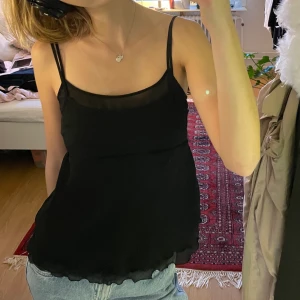 Linne - Linne med dubbelt lager meshtyg💝inte genomskinlig och i bra skick