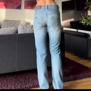 Jättefina nudie mellanmidjade jeans, används tyvärr inte för att jag har liknande🙏jag är 173!!