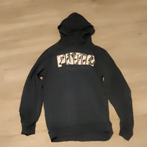 Puma - Puma hoodie storlek 162 riktigt mjuk och härlig 