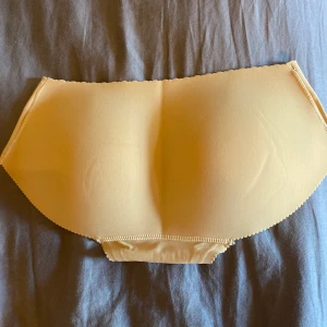 Butt trosor  - helt NYA! Trosor som formar rumpan 