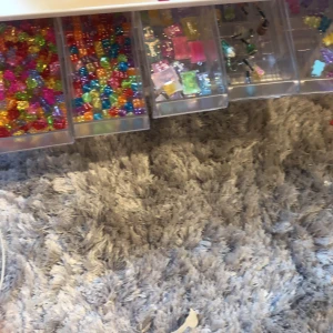 Berlocker  - Hej jag säljer berlocker och det här är det jag säljer och undrar om någon skulle vilja köpa man får lägga bud själv vad man tycker sakerna ska kosta 