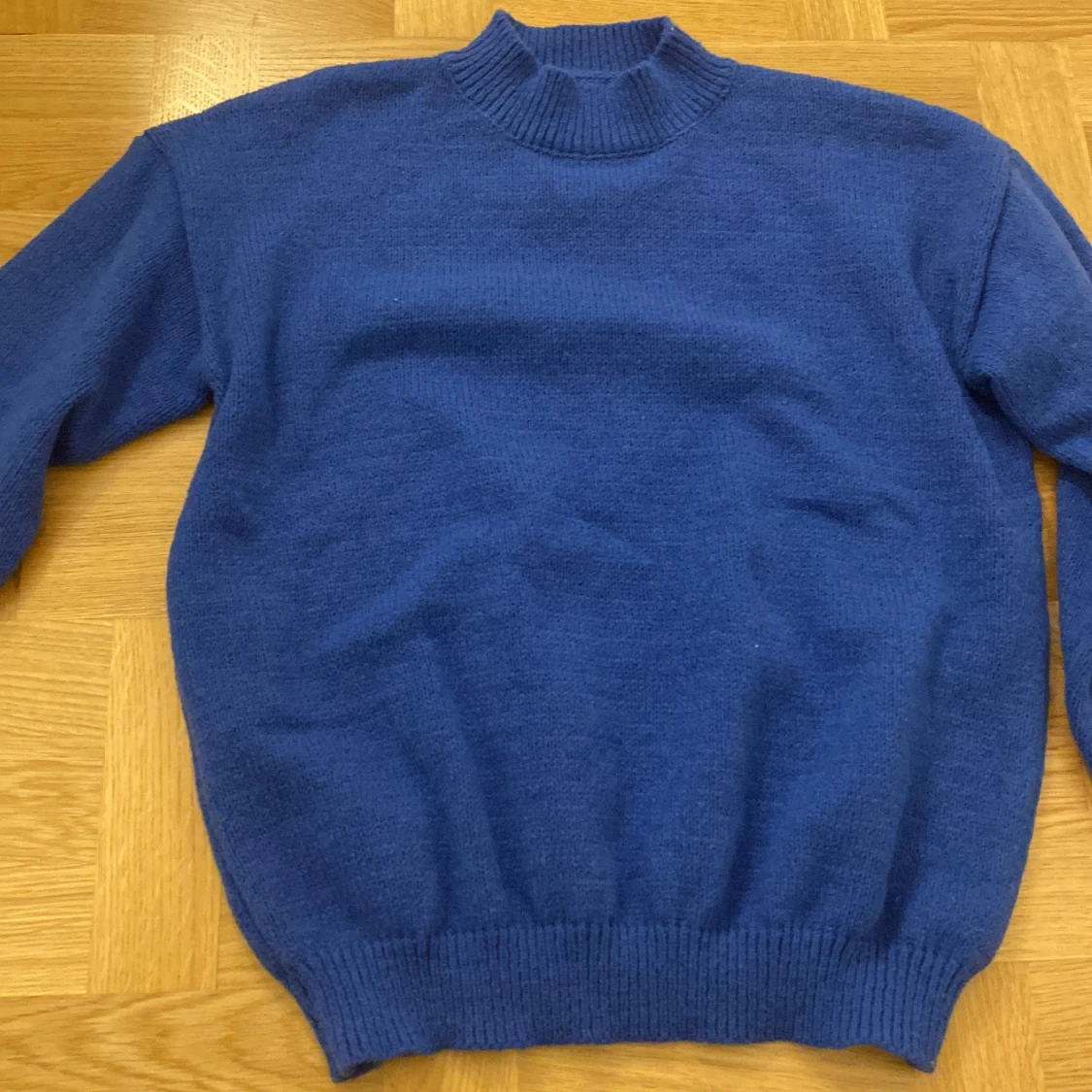 Oversized blå sweatshirt