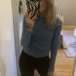 Så fin tröja med slits💙💙 - Så fin tröja med slits💙💙