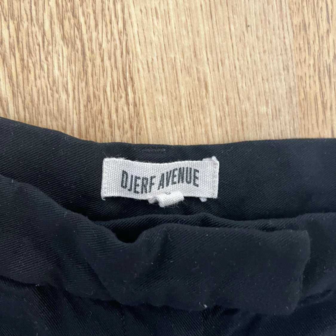 Djerf avenue svarta kostymbyxor ”favorite pants” storlek S - 91