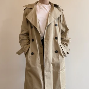 Trenchcoat beige H&M - Använd 1 gång 