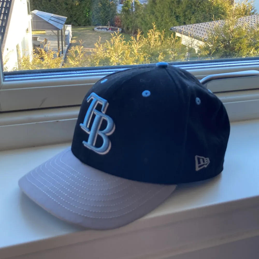 Tampa bay rays baseball keps i bra skick. Sällan andvänd. Köpt för 400kr . Övrigt.