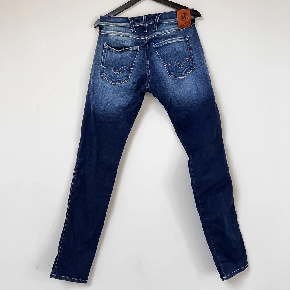 Ett par replay jeans i bra skick. Storlek 30/34. Jeans & Byxor.