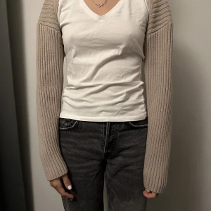 Arm tröja - Kort kofta , jätte skön 