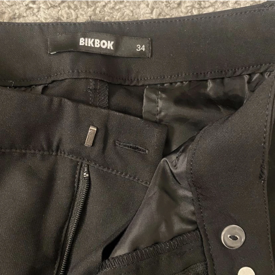 Lågmidjade kostymbyxor  - 90