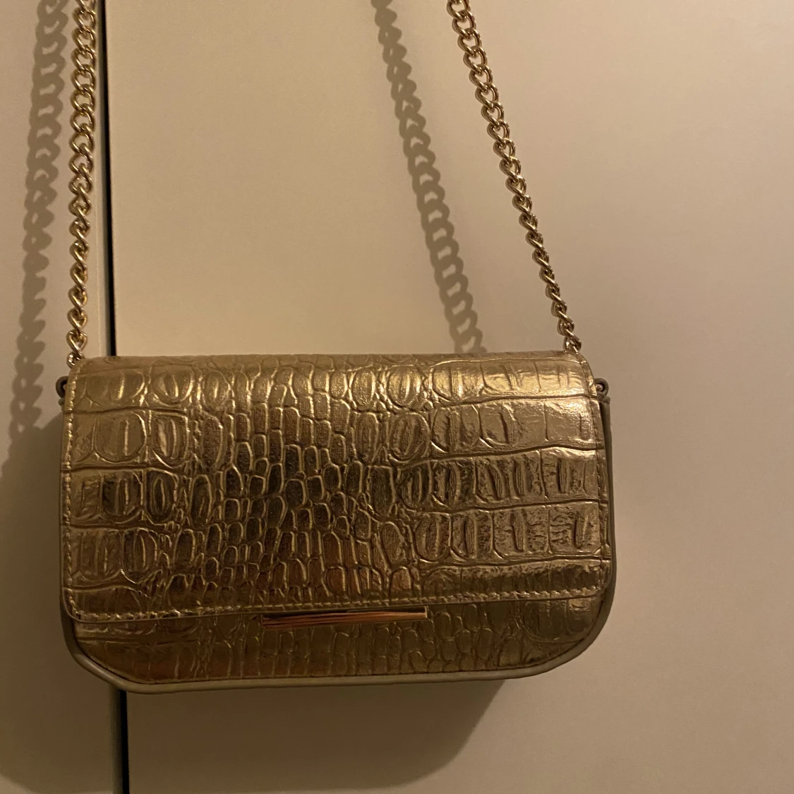 guldig väska  - 90