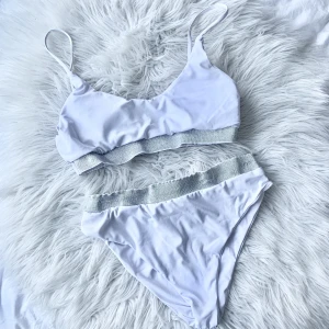 Vit bikini  - Vit bikini stl M 