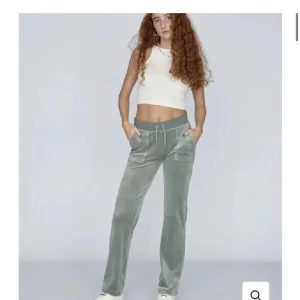 Juciy ljus grön - Säljer mina juciy skulle kunna gå med på 700kr skriv om ni vill ha egna bilder så fixar jag det❤️i stolek xs