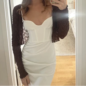 Klänning från Zara - Magisk klänning från Zara i storlek xs