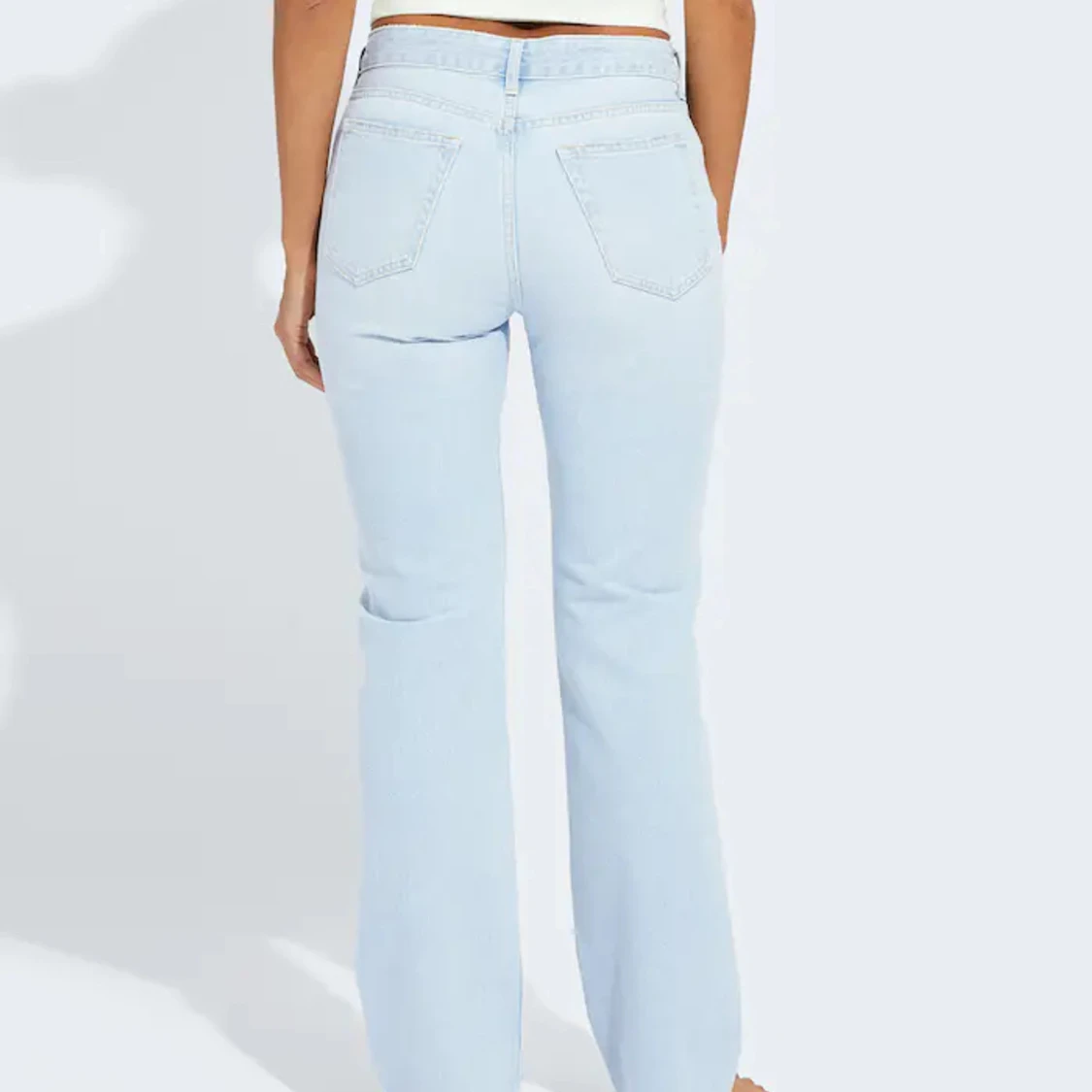 Bikbok lågmidjade jeans  - 90