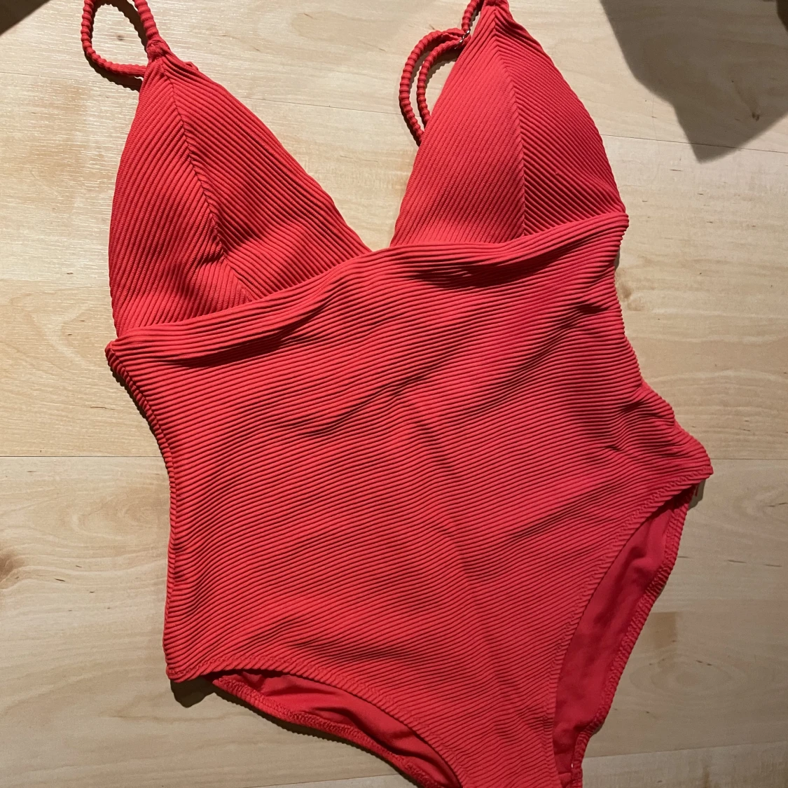 Röd baddräkt 