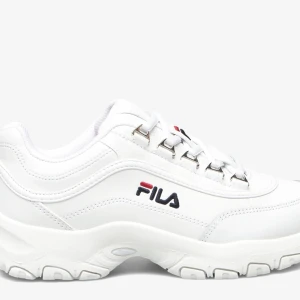 Fila skor - Säljer nu mina fila skor, använda max 5 gånger så nyskick💕 