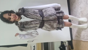 Fin väst stl M - Fur väst med skinn stl.M Jag skickar den med posten och frakten står på köpare.