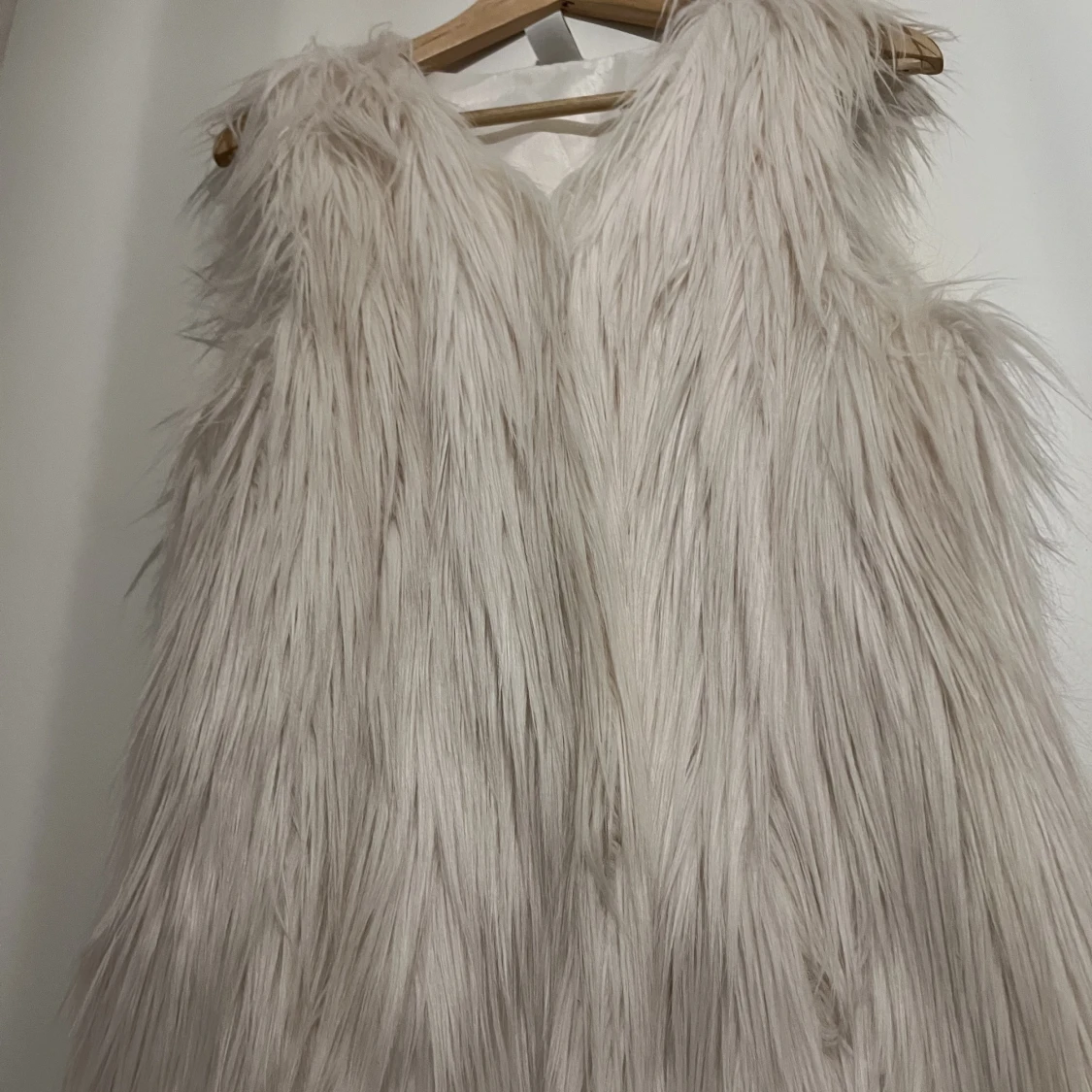 Fluffig väst ifrån Vila 🤍 - 91