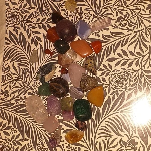 Små plock kristaller - Många olika sorter, vid intresse kontakta mig nedan