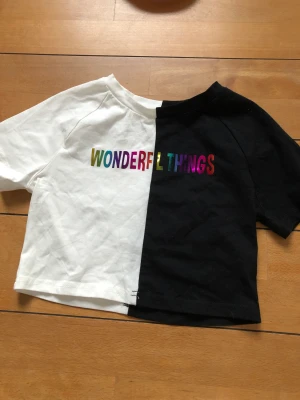 T-shirt - Oanvänd t-shirt. Den kostar 5 kr + 30kr frakt! ❤️ 