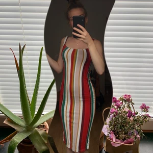 Randig klänning - En favorit från Bershka, köpt i Ungern för flertal år sedan ❤️🧡 Sparsamt använd