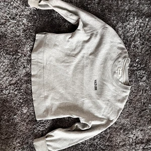 Zadig & Voltaire sweatshirt - Passar även XS-M beroende på hur tajt man vill att den ska sitta. Nyskick!