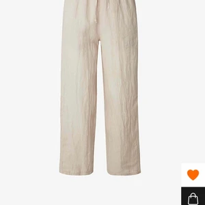 Linnebyxor storlek xs  - Linnebyxor!! Säljer för 249 köpte dom för 549 från Chelsea , dom passar dig som är runt 159-165