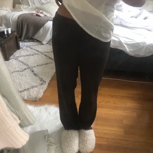 Mjukis - Bruna ribbade mjukis okänt märke lapp borta, passar xs-s🐻