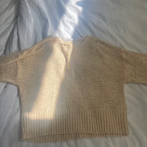 Stickad tröja - Stickad beige tröja från nakd i storlek S