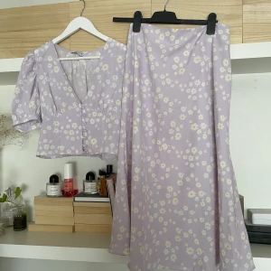 Blommigt set - Blommigt två-delat set från Loavies