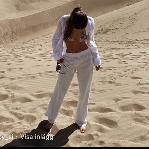 Linnebyxa  - Lägger upp igen då det är problem med förra annonsen.  Säljer dessa superfina linnebyxorna från design by si. De är aldrig använda då de inte passade mig. Har tyvärr inga egna bilder. Dessa bilder är tagna från deras Instagram och hemsida. Short length.