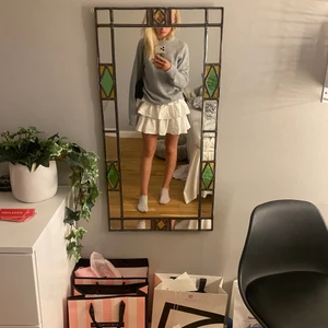 Vit kjol - Supersnygg oanvänd och trendig Volangkjol! 