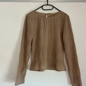 VILA Topp - Beige topp från VILA