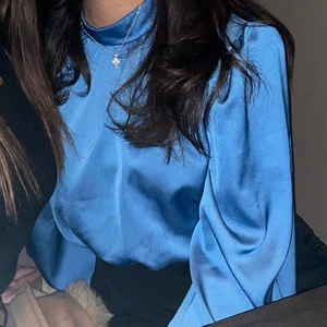 Tröja köpt i Italien  - En elegant tröja köpt i Italien, knappt använd 