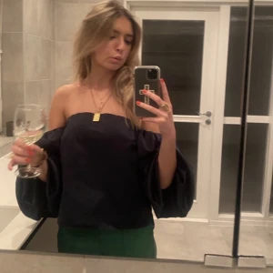 Topp - Mörkgrön topp 