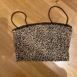 Kort linne  - En leopard linne från SHEIN nästan aldrig användning för att den e för liten 