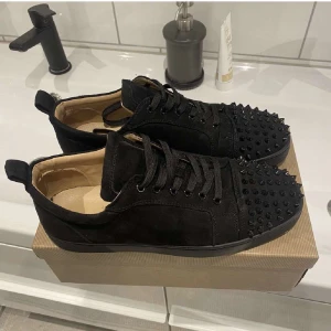 Loubs - bra skick, box och kvitto finns. 